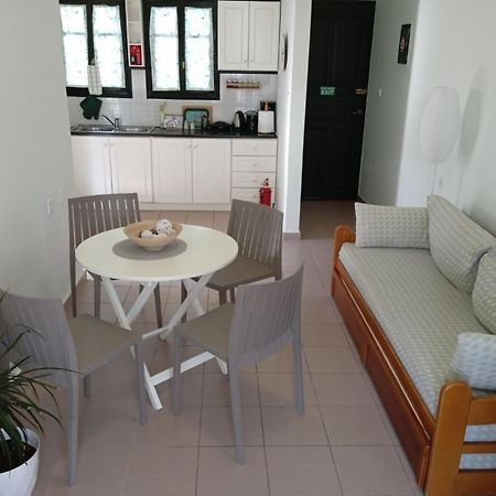 Phoeve Apt-Lovely 1-Br Rental Near The Beach カラタス エクステリア 写真