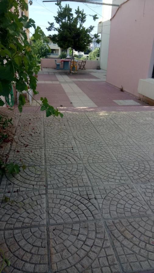Phoeve Apt-Lovely 1-Br Rental Near The Beach カラタス エクステリア 写真