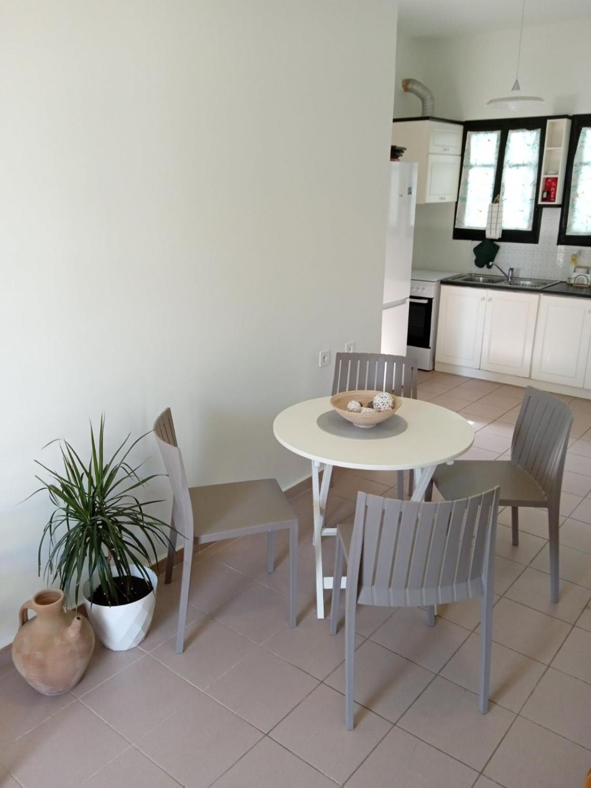 Phoeve Apt-Lovely 1-Br Rental Near The Beach カラタス エクステリア 写真