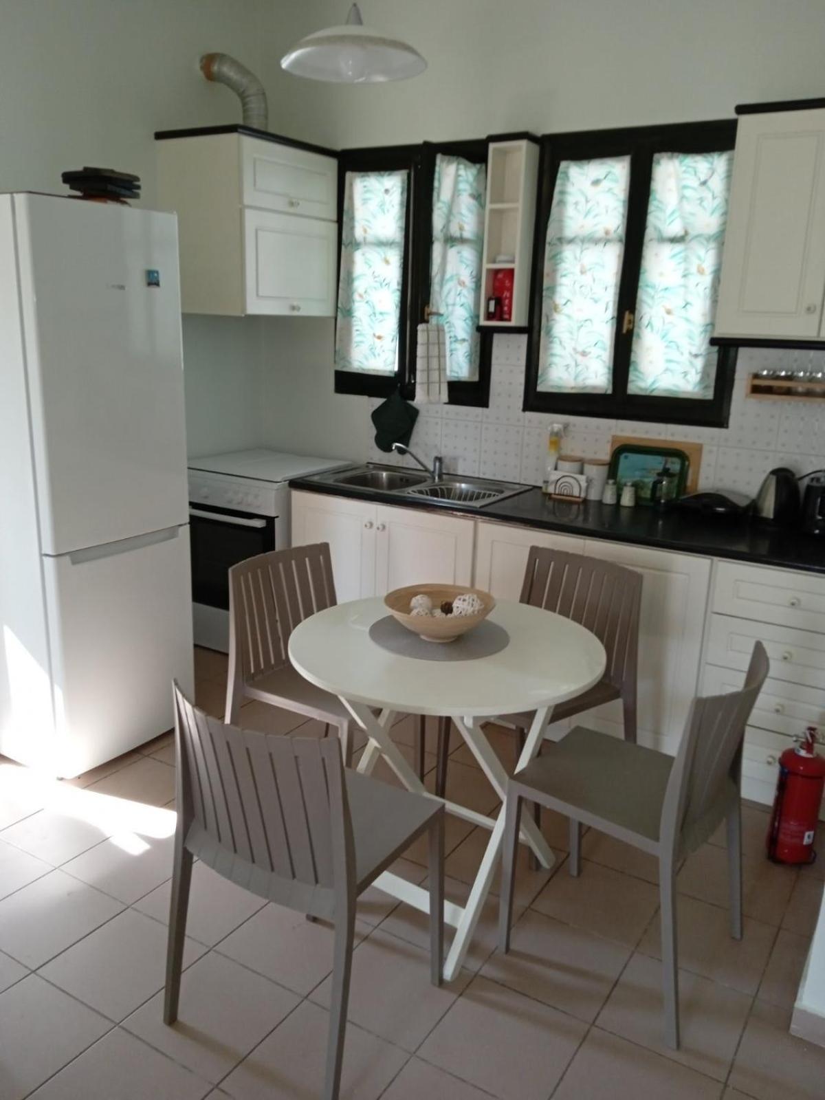 Phoeve Apt-Lovely 1-Br Rental Near The Beach カラタス エクステリア 写真